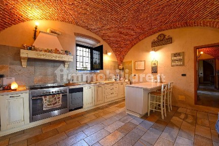 Casale via Provinciale, Castelletto, Momo