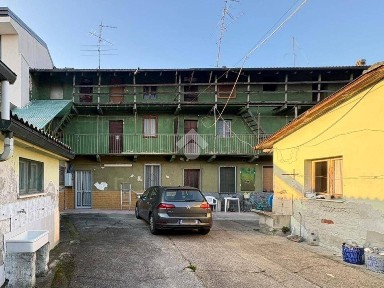 Casa colonica largo San Martino 14, Cerano