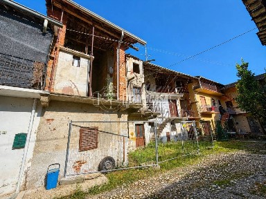 Rustico via Camillo Benso Conte di Cavour, Cameri