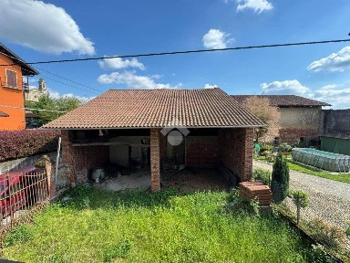 Rustico via per Suno 13, Mezzomerico