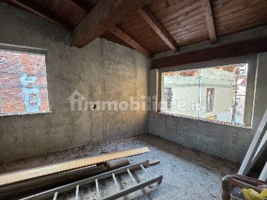 Rustico via Leopoldo Chiodini, Romentino