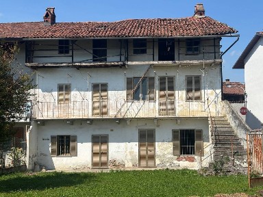 Vestignè, Via Caravino, 5
