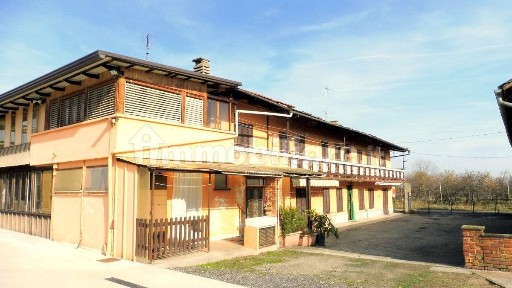 Casale via del Pascolo 1, Malano, Cavour
