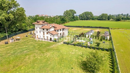 Casale Strada Padana Superiore, Pernate, Novara