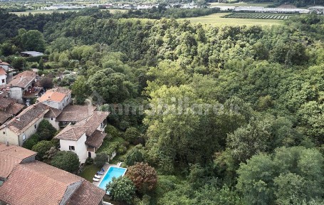 Cascina via Mergozzo 13, Pombia