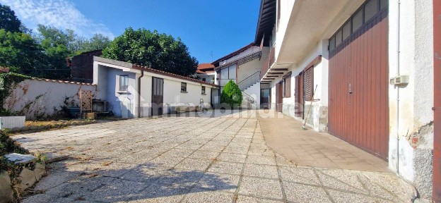Cascina via Chiesa 4, Revislate, Gattico-Veruno