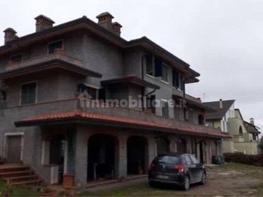 Villa unifamiliare, buono stato, 400 m², Centro, Sinalunga