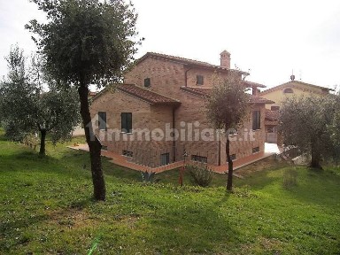 Villa unifamiliare 255 m², Centro, Sinalunga