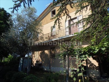 Villa unifamiliare, buono stato, 600 m², Centro, Sarteano