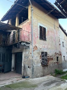 Rustico via Papa Giovanni XXIII, San Benigno Canavese
