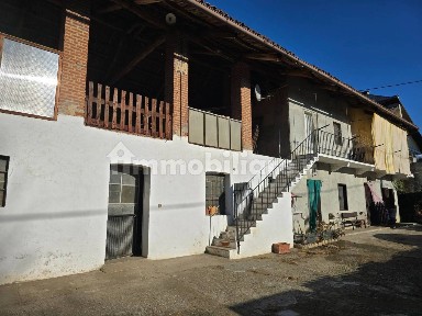 Cascina via Commenda 14, Volpiano