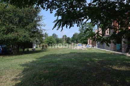 Cascina, da ristrutturare, 300 m², Sillavengo