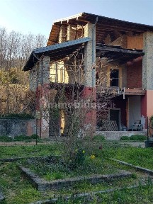 Rustico via Basilio Silvera, Meina