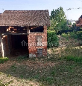 Casale via Roma 21, Centro, Oleggio