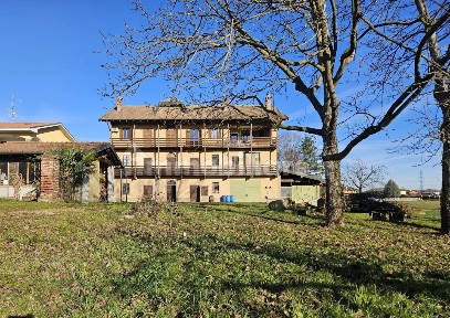 Cascina via Oleggio, Mezzomerico