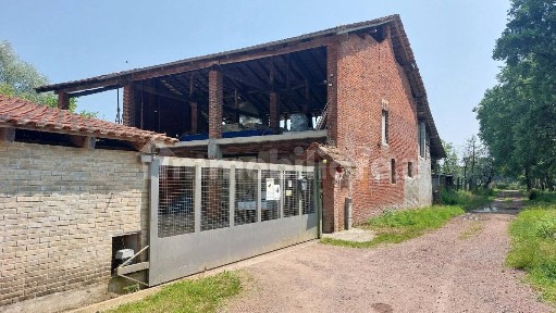 Cascina via dello Strego 5, Cavallirio