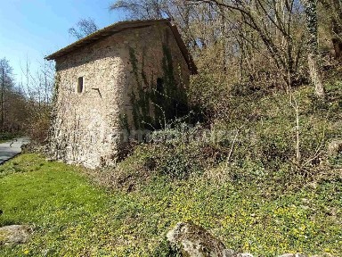 Rustico, da ristrutturare, 66 m², Invorio
