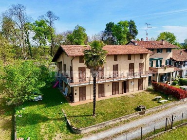Rustico, da ristrutturare, 300 m², Gattico-Veruno