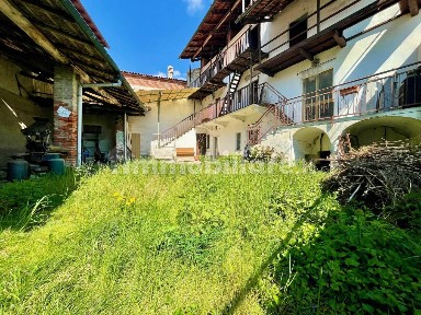 Cascina via San Giorgio, Villate, Mercenasco