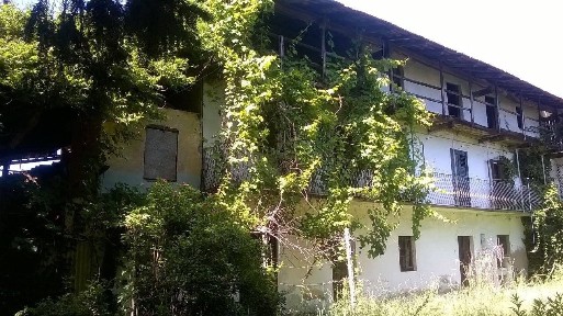 Cascina, da ristrutturare, 684 m², Centro, Oleggio