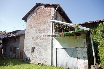 Rustico, da ristrutturare, 287 m², Centro, Romagnano Sesia