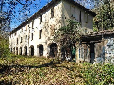 Casale, da ristrutturare, 10000 m², Centro, Arona