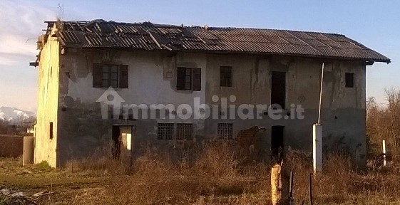 Cascina, da ristrutturare, 578 m², Centro, Bellinzago Novarese