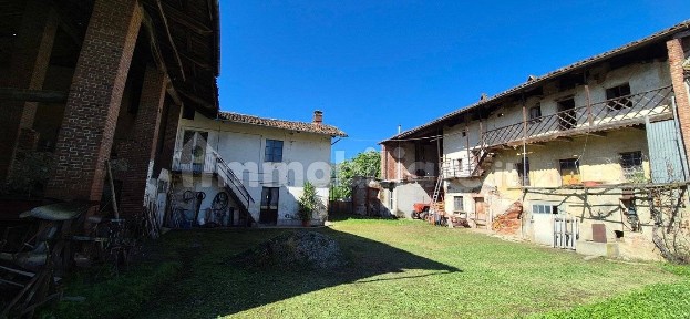 Cascina via Roma, 79, Roletto