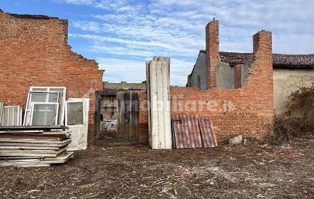 Rustico - casale all'asta tetti grandi - via Savarino, 11, Carmagnola