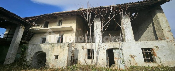 Rustico Strada Torre Pellice, Centro, Bricherasio
