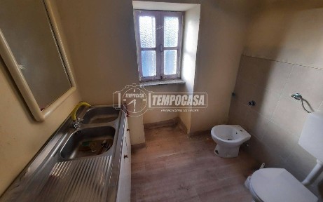 Rustico, da ristrutturare, 80 m², Cossano Canavese