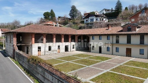 Cascina 1087 m², Reano