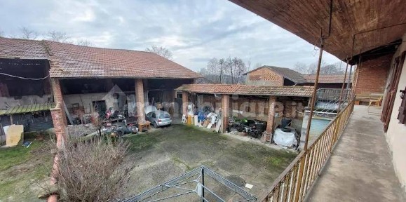 Rustico - casale all'asta, Barone Canavese