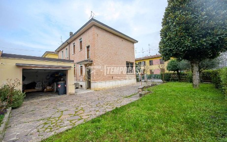 Villa a schiera via XXII Aprile 27, Centro, Spilamberto