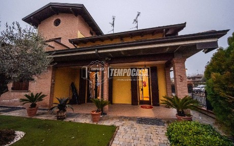 Villa a schiera via Alberto Moravia 1/F, Castelvetro di Modena