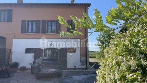 Villa a schiera via Nonantolana 1319, Albareto - Mulini Nuovi, Modena