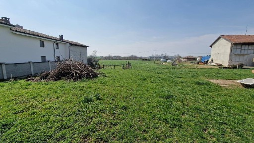 Cascina via Cavour 5, Isolabella