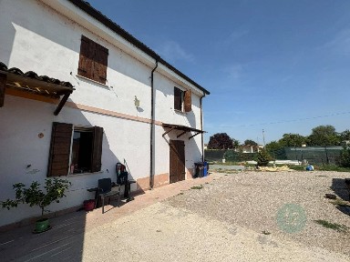 Villa a schiera via BONOMI, Concordia sulla Secchia