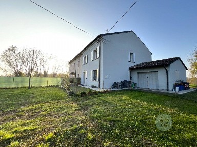 Villa a schiera via Abbriane, Concordia sulla Secchia