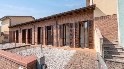 Villa a schiera via Brenta, Casumaro, Finale Emilia