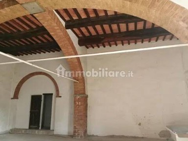Capannone in Vendita