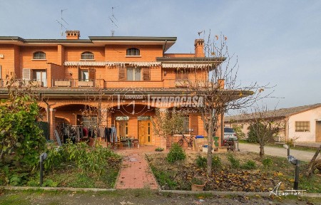Villa a schiera via Montecuccoli, Limidi, Soliera