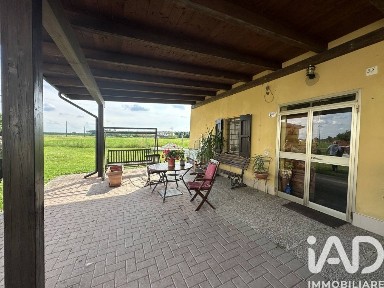 Villa a schiera via Corriera 37, Centro, Concordia sulla Secchia