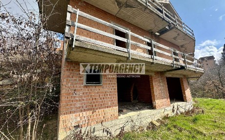 Villa a schiera via XXIV Maggio 635, Centro, Serramazzoni