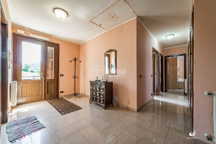 Villa a schiera via Villaggio 122, Riccò, Serramazzoni