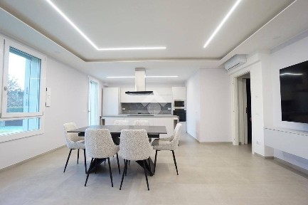 Villa a schiera via Fratelli Cervi 1, Centro, Castelnuovo Rangone