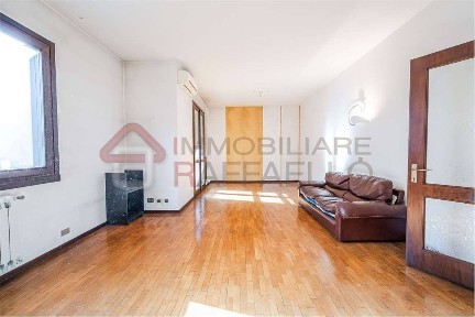 Modena, Sant'Agnese - Università, via vignolese, 604
