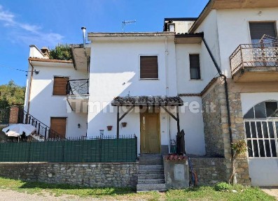 Godiasco Salice Terme, frazione S. Desiderio - località Gaminella n. 4