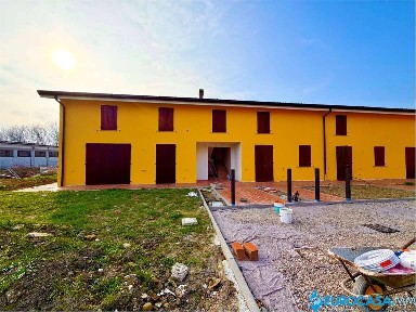 Novi di Modena, Via Don Minzoni