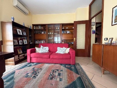 Trilocale via Loriga 4, Centro, San Martino Siccomario